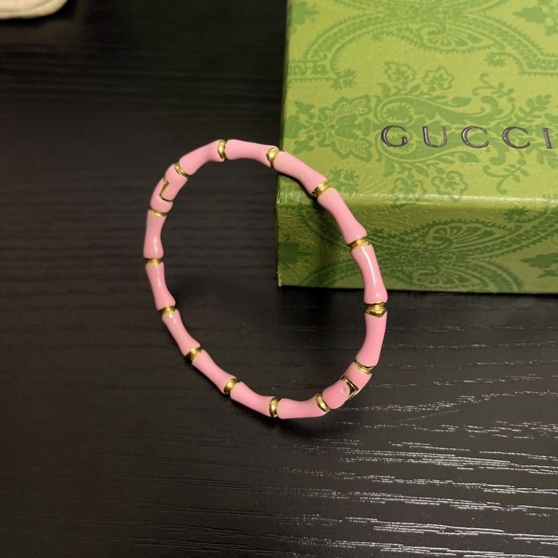 G*u*i bracelets